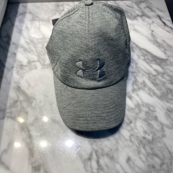 Under Armour Accessories - Under Armour hat
